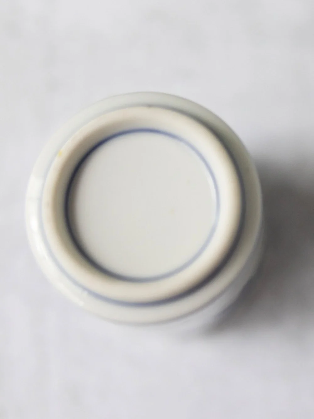 Vintage Otagiri blue white ceramic persimmon tea cup or small vase 3 3/8